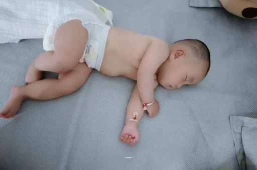 巢湖宝宝积食发烧怎么处理